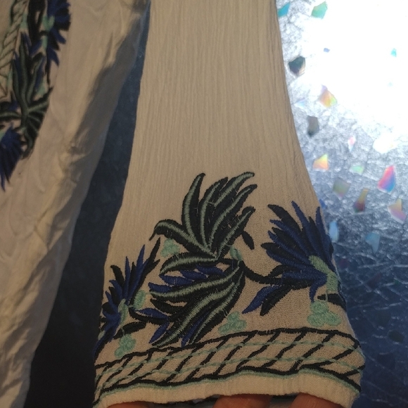 Embroidered Green, White and Blue Women's Top - Picture 9 of 12